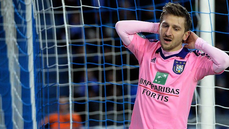 Selbst in der belgischen Liga konnte Marko Marin nicht mehr überzeugen. Der RSC Anderlecht nahm Abstand von einer Verpflichtung des 26-Jährigen.