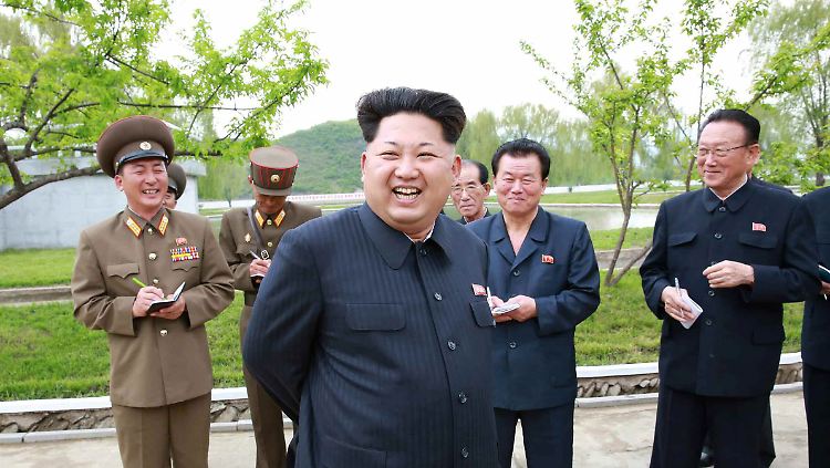 Kim Jong Un schenkt seinen Landsleuten eine halbe Stunde.