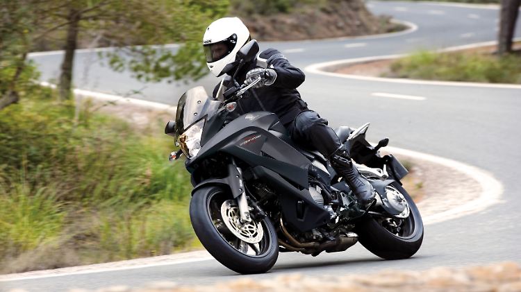 VFR 800 X Crossrunner heißt die Enduro von Honda mit vollem Namen.