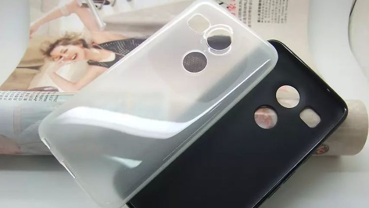 Lassen diese Schutzhüllen Rückschlüsse zu auf das Design des Nexus 5 (2015)?