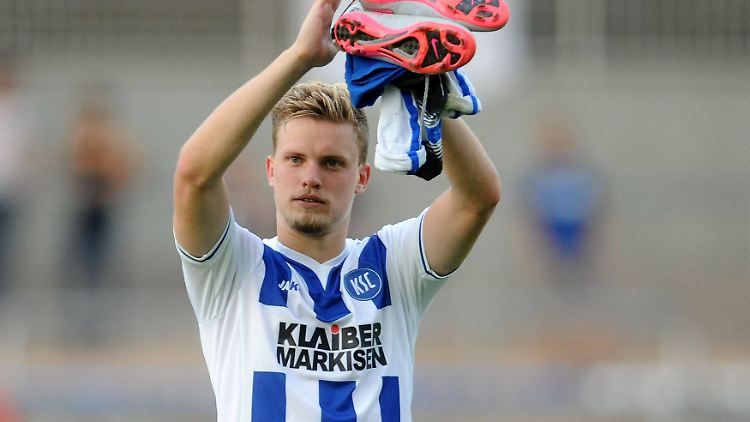 Philipp Max wechselt von Karlsruhe nach Augsburg.