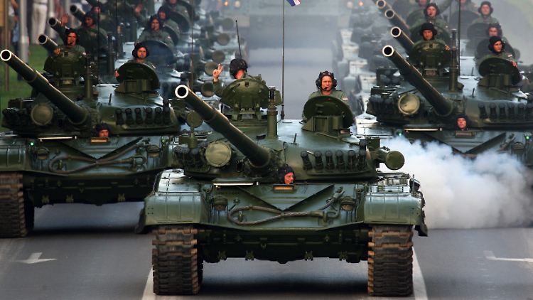 Militärparade in Zagreb: Es wird gezeigt, was man hat.