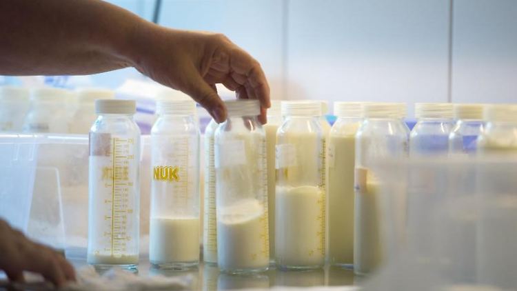 Glyphosat steht in Verdacht, Krebs zu erregen. Der Nachweis des Stoffes in Muttermilch heizte die Diskussion in der Vergangenheit zusätzlich an.