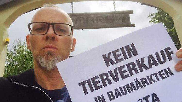 Obi beugt sich dem Druck von Prominenten wie Thomas D. 