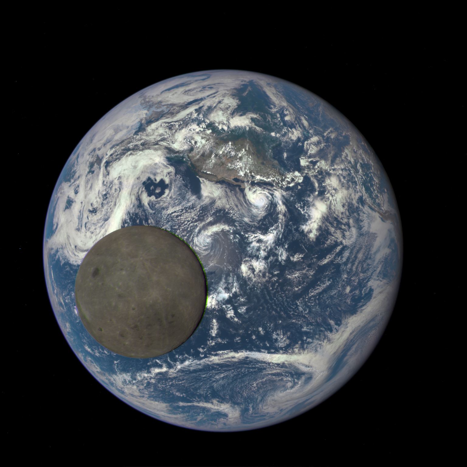 So ungewöhnlich der Blick auf seine erdabgewandte Seite auch ist: Dieser Mond ist uns vertraut. In einer ...