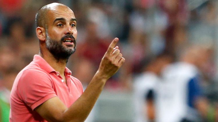 Genervt von den ständigen Diskussionen um seine Person: Pep Guardiola.
