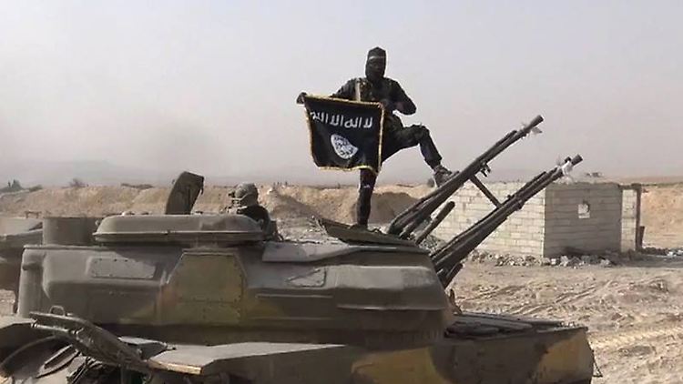 Auf Facebook veröffentlichte der IS Bilder von einem von den Regierungstruppen eroberten Panzer, südwestlich von Palmyra.