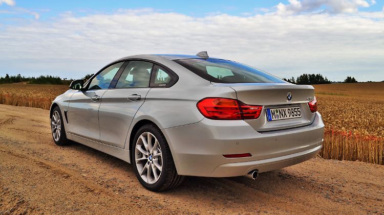Auch von hinten ist das 4er Gran Coupé ein echter BMW. Das heißt ein echter Sportler.