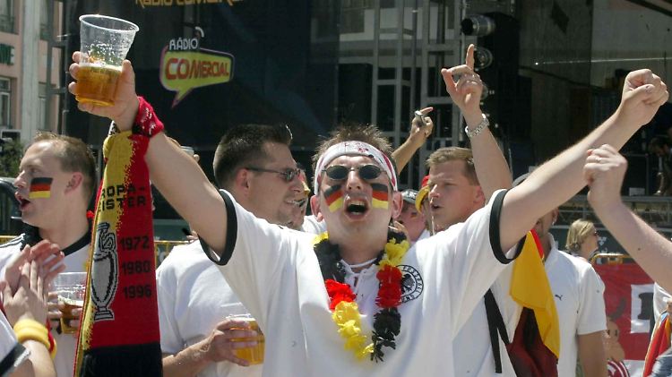 Wenn der Deutsche die Qual der Wahl zwischen Bier und Wein hat, greift er überraschenderweise eher zum Rebensaft.