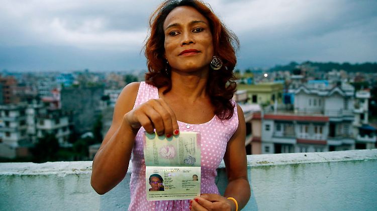 Nach der Einführung des dritten Geschlechts im Pass fordert Monica Shahi auch die Einführung der Homo-Ehe.