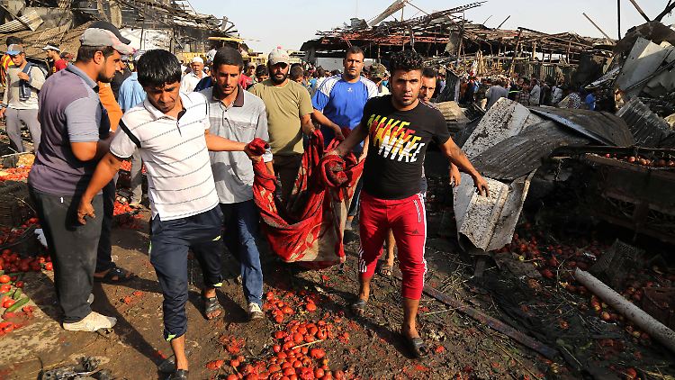 Die Bombe explodierte, als viele Menschen gerade auf dem Markt Lebensmittel einkauften. Mindestens 76 starben, viele sind schwer verwundet.