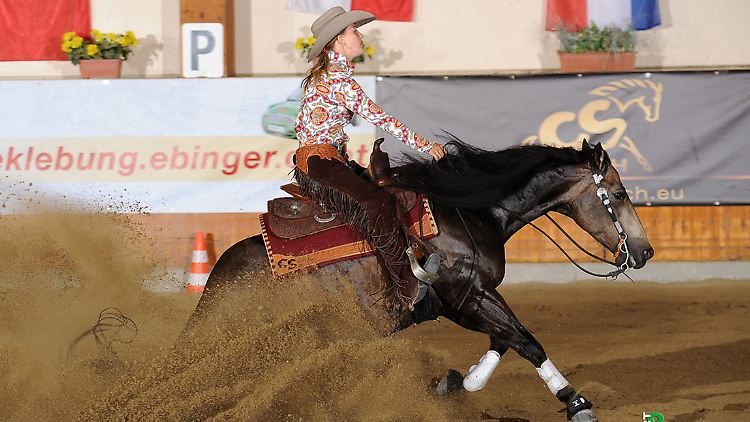 Gina Schumacher ist bei den Junioren doppelte Europameisterin im Westernreiten.