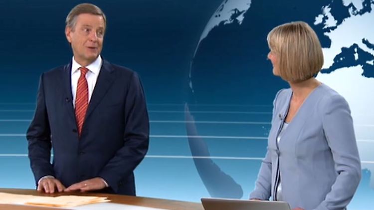 Gefühlsausbruch vor laufenden Kameras: Claus Kleber und Gundula Gause.