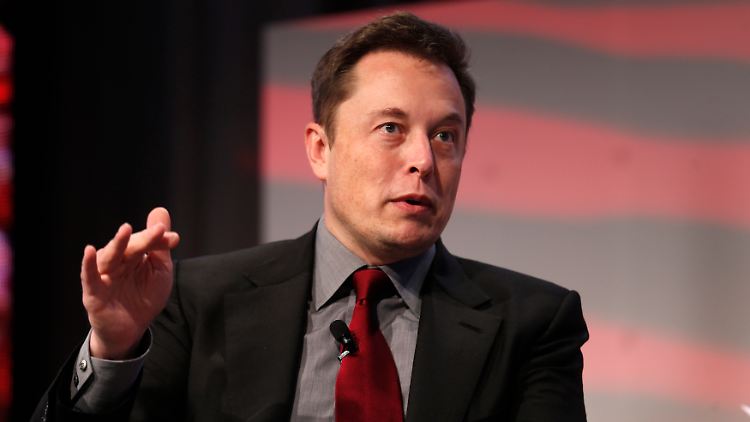Tesla-Chef Elon Musk selbst will im Zuge des Angebotes Aktien im Wert von 20 Millionen Dollar kaufen.