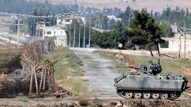 Sperrwerk gegen den Krieg: Die Grenze in der Region Reyhanli soll mit einer Mauer gesichert werden.
