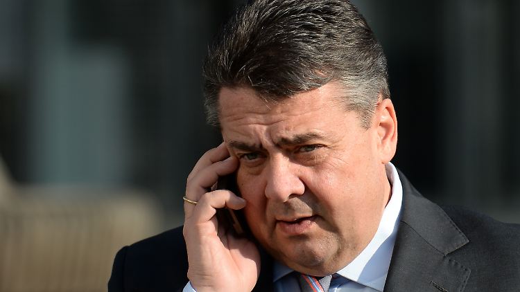 Hat er sich mit Thomas Hüser den richtigen PR-Profi ins Boot geholt?