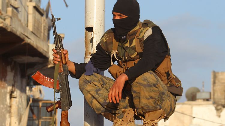 Ein Dschihadist der Al-Nusra-Front in Syrien.