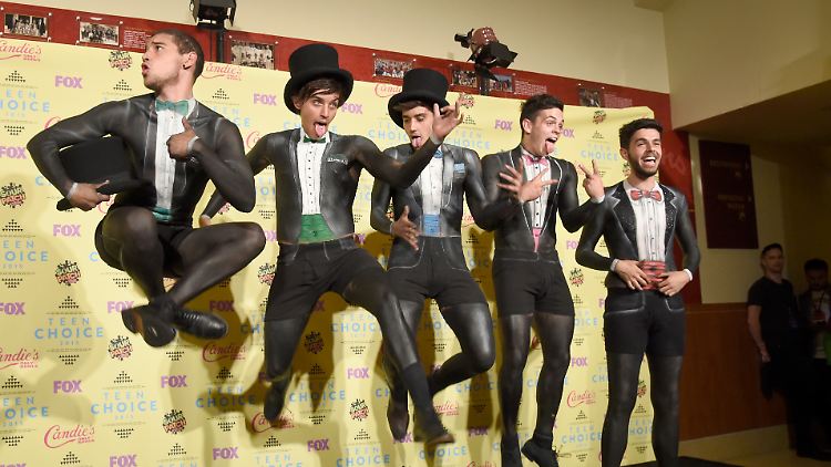 Die Comedygruppe The Janoskians hat sichtlich Spaß bei der Veranstaltung.