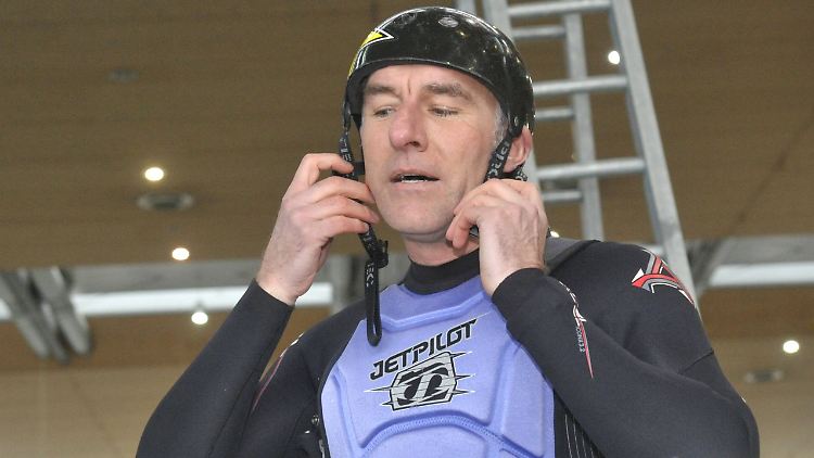 Kann sich wohl schon bald wieder als Fußball-Trainer betätigen: Mirko Slomka.