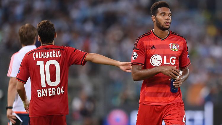 Jonathan Tah war einer der Leverkusener Profis, die aus dem Lazio-Block wiederholt mit Affenlauten geschmäht wurden.