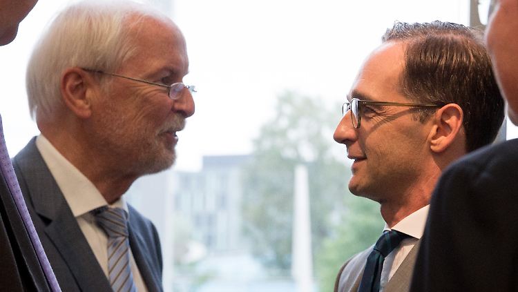Range und Maas begegneten sich in der Sitzung erstmals seit Beginn der Affäre.