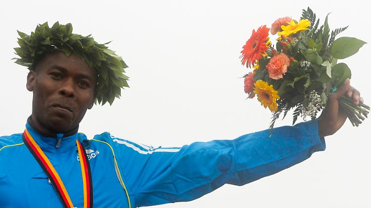 2010 ging der Siegerkranz in Berlin an Patrick Makau.