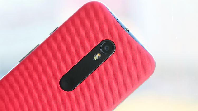 Die Rückseite des Moto G3 gibt es in vielen verschiedenen Farben. 