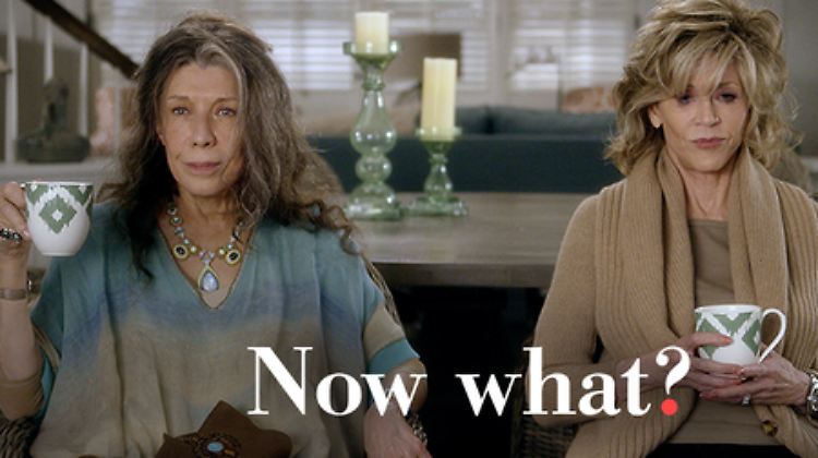 Was nun? Szene aus der US-amerikanischen Comedy "Grace and Frankie" mit Jane Fonda und Lily Tomlin.