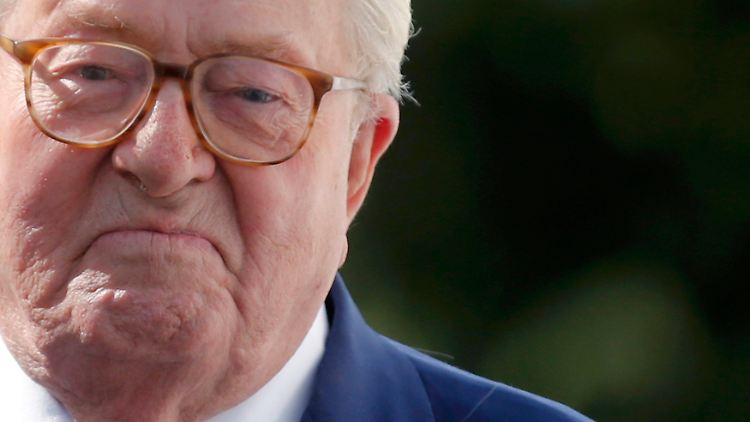 Jean-Marie Le Pen flog wegen wiederholter antisemitischer Äußerungen aus seiner eigenen Partei.