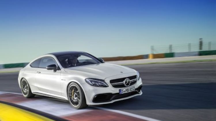 Mercedes-AMG nimmt sich das C-Klasse Coupé vor.