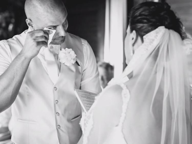 Das muss Liebe sein: Christian Tews und Claudia Lösch bei ihrer Hochzeit.