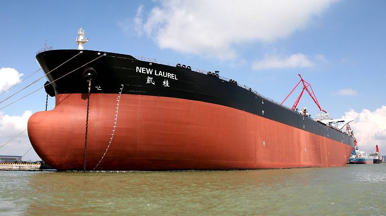 Öltanker im Hafen von Guangzhou. China ist inzwischen der größte Ölkonsument der Welt.