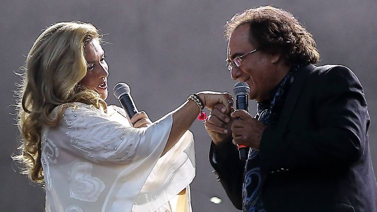 Romina Power und Al Bano singen auf der Berliner Waldbühne ihre gemeinsamen Welthits.