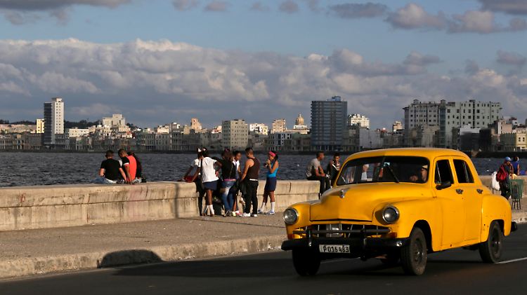 Auf dem Malecón in Havanna.