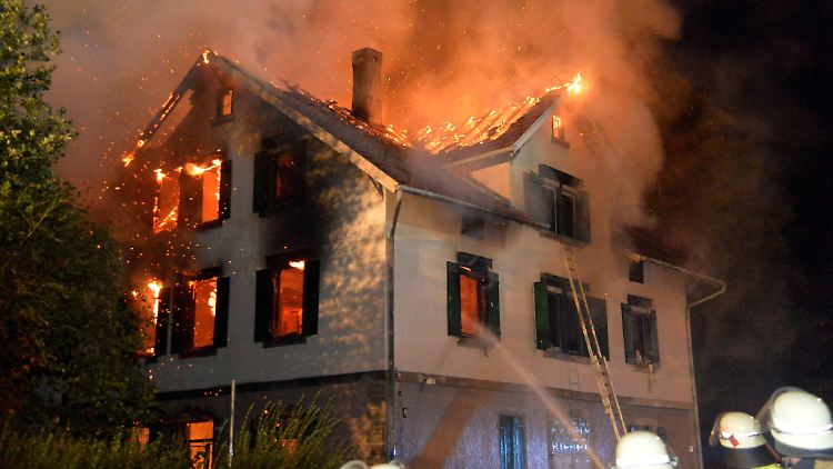 Das leerstehende Haus brannte um 5 Uhr in voller Ausdehnung.