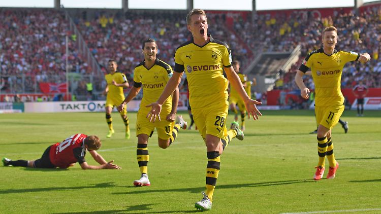 Matthias Ginter leitete mit seinem Führungstor in Ingolstadt das nächste 4:0 des BVB in der Bundesliga und damit den Sprung auf Tabellenplatz 1 ein.