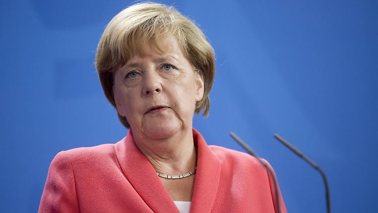 Kanzlerin Angela Merkel bezeichnete die Ausschreitungen in Heidenau als "abstoßend" und "beschämend".