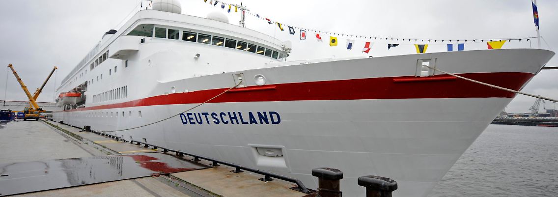 Keine Einstufung: Die "MS Deutschland" am Kreuzfahrtterminal in der Hafencity in Hamburg.