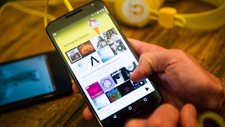 Wenn der Sommer Geschichte ist, liefert Google zum Herbst passende Musik.