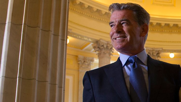 Als Geheimagent inzwischen in Pension: Pierce Brosnan.