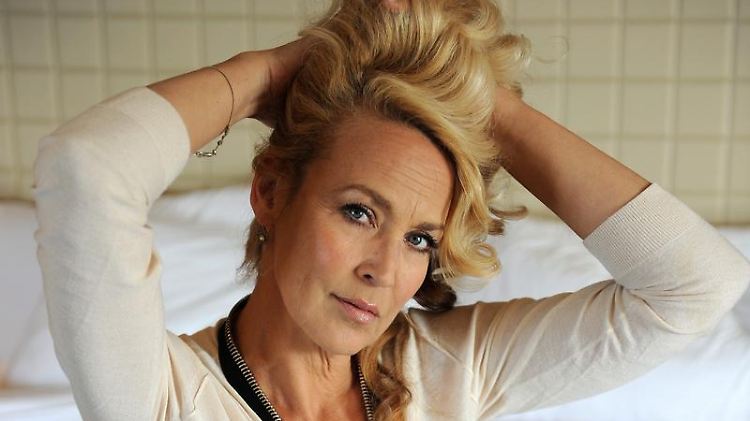 Jerry Hall hat ihre Autobiographie vorgelegt.
