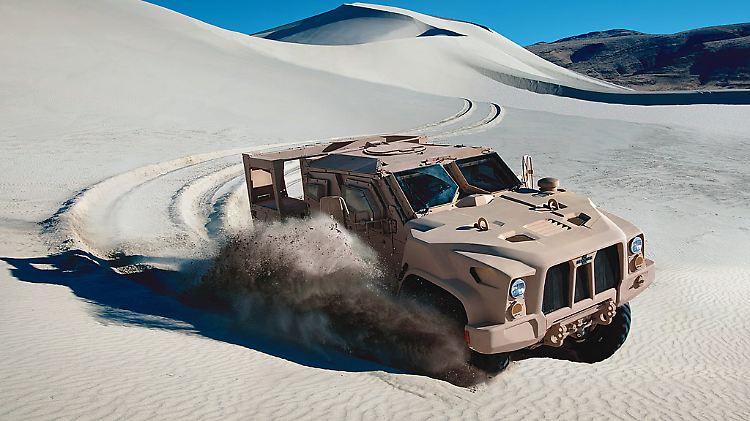 Im Gegensatz zum Humvee soll der Oshkosh JLTV sich wie ein Buggy durchs Gelände jagen lassen.