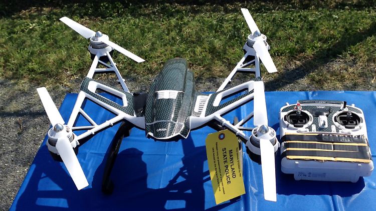 Neuer Markt für Intel? Diese Woche beschlagnahmte die Polizei in Maryland eine Yuneec-Drohne, mit der zwei Männer Drogen und Pronos in ein Gefängnis schmuggeln wollte. 