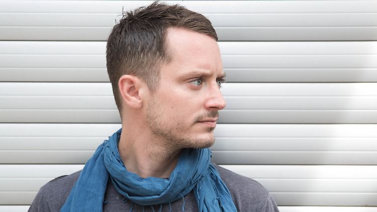 Kommt mit Schallplatten und einer Abneigung gegen digitale Musik: Elijah Wood. 