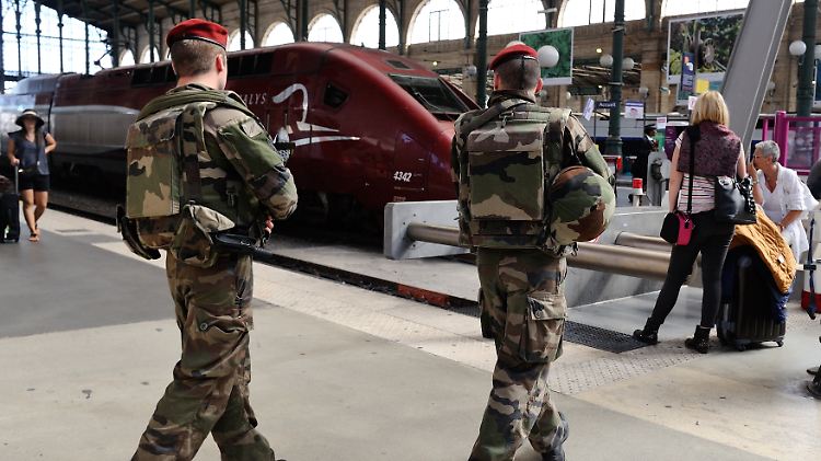 Auch bewaffnete Zugsicherheitsbegleitern (Train Marshalls) könnten künftig eingesetzt werden.
