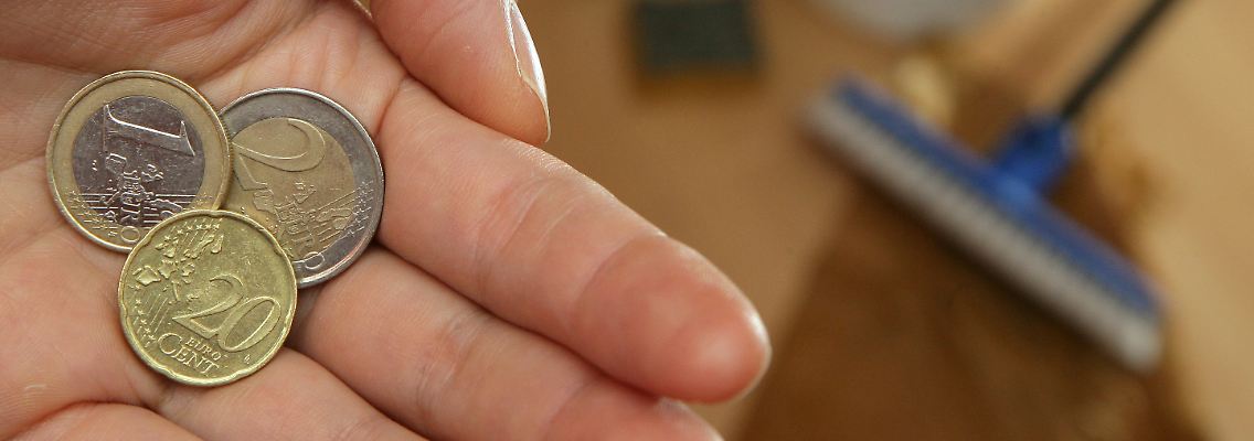 Geringverdienenden und Alleinerziehenden bleibt oft nicht viel.
