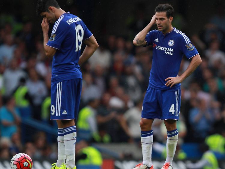 Nicht meisterlich: Diego Costa und Cesc Fabregas haben sich mit dem FC Chelsea in die Saison hineingekriselt.