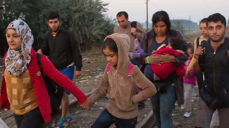 Über die Balkan-Route strömen derzeit tausende Menschen auf der Flucht aus Syrien nach Europa.
