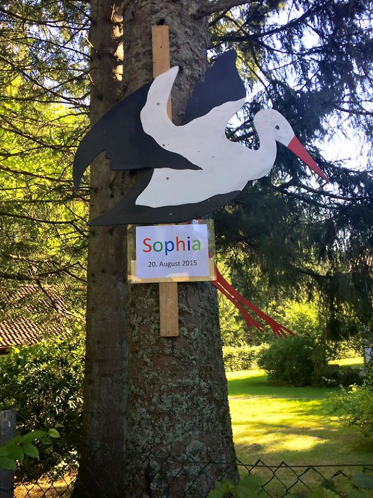 So wurde Tochter Sophia zu Hause begrüßt. Wirklich! (Das Foto stammt von Katzenbergers Facebook-Seite, nicht etwa von Instagram.)
