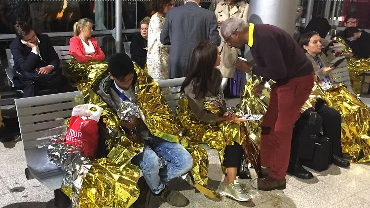 Gestrandete Passagiere in Calais.